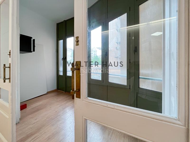 Foto f14ec7c5-3939-45a1-bce6-017e07a65708. Rent office space with heating in Dreta de l´Eixample Barcelona