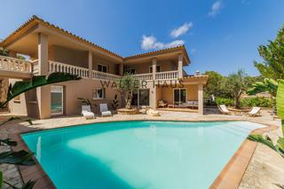 Xalet  Carrer josep carner. Casa a estrenar en begur, costa brava