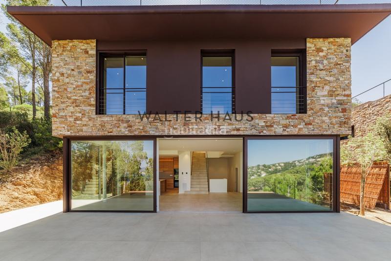 Foto e690ece9-28e6-43d0-b6e4-c325229b290c. Xalet amb calefacció aparcament piscina a Sa Riera-Sa Fontansa Begur