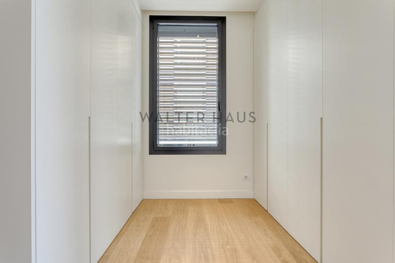 Foto 0ecf2e87-b39d-4ea2-97f8-ce1c1e7dee39. Chalet con riscaldamento parcheggio piscina in Sarrià Barcelona