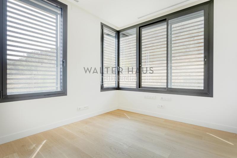 Foto 2eb9a6a0-2694-4656-a5f0-83e4d19c0e72. Chalet con riscaldamento parcheggio piscina in Sarrià Barcelona