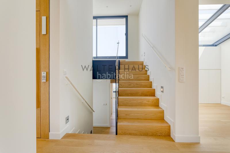 Foto 923d1c51-f1b3-4a05-a18b-31e9e23ce213. Chalet con riscaldamento parcheggio piscina in Sarrià Barcelona