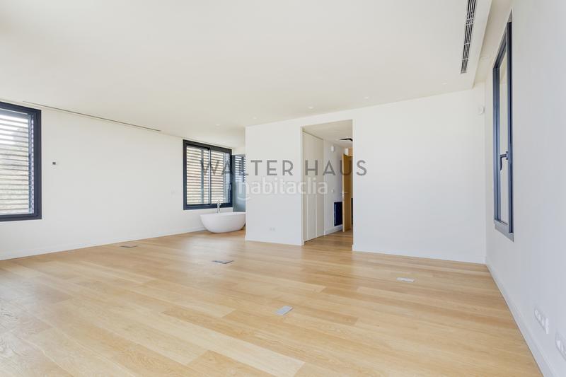 Foto a6ad1354-87fc-40a7-9ede-4bc9a122f02b. Chalet con riscaldamento parcheggio piscina in Sarrià Barcelona