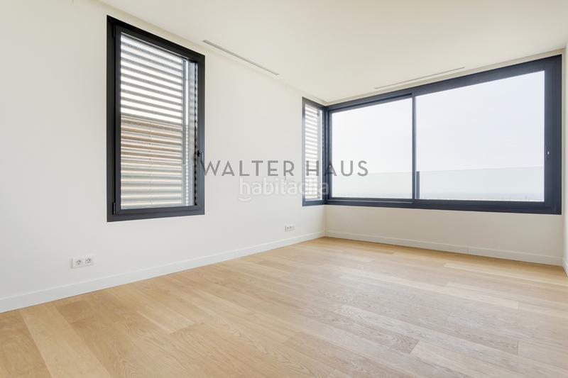 Foto df719404-e0b5-4e56-992f-f63eed4a55a1. Chalet con riscaldamento parcheggio piscina in Sarrià Barcelona