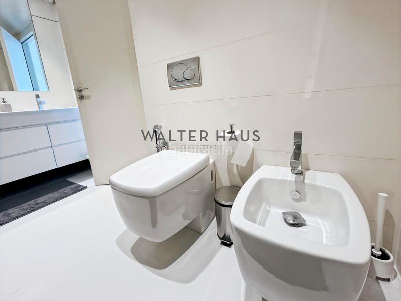 Foto 0c3106b9-e022-42a4-b3e3-cc3c74b00f41. Alquiler piso en passeig de garcia fària 81 piso de lujo en alquiler en illa del mar, en Barcelona