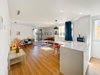 Rent Penthouse  Carrer de fontanella. Ático en alquiler en eixample, barcelona.