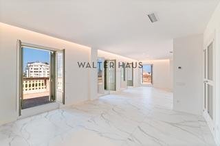 Piso  Carrer de fontanella. Ático reformado en finca señorial en la dreta de l’eixample, bar