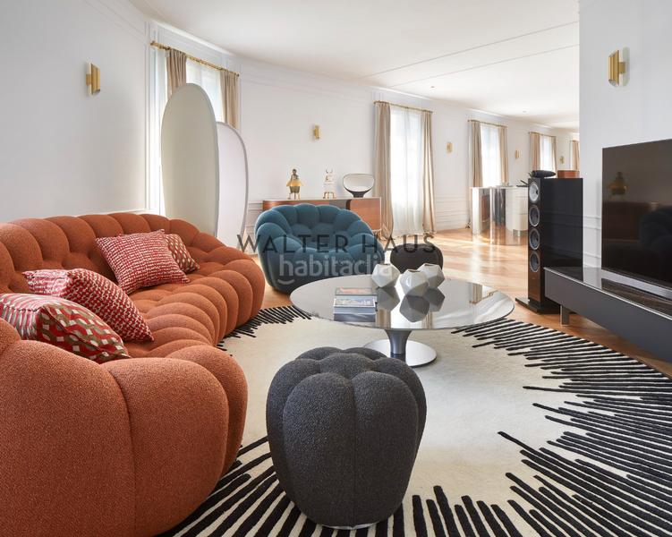 Foto 8389bf85-4366-405c-8397-c56960bfd359. Dúplex ático dúplex con terraza y piscina privada en venta en la dreta de l’eixample, en Barcelona