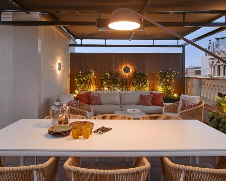 Foto f06d0f8a-b5bc-44ee-bc83-8dd06ac0df81. Dúplex ático dúplex con terraza y piscina privada en venta en la dreta de l’eixample, en Barcelona