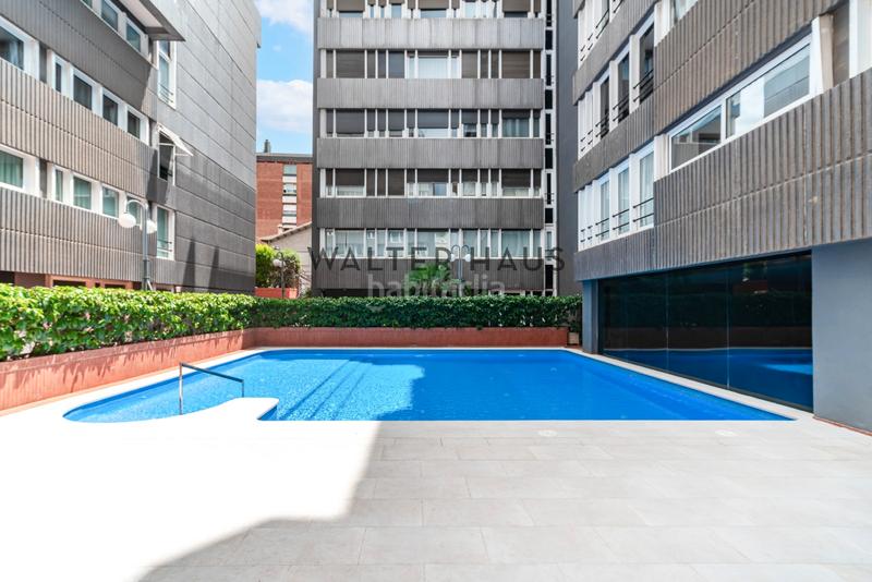 Foto b18fccda-8093-4cfb-ab2a-6c271dcf7bf2. Attico con riscaldamento parcheggio piscina in Tres Torres Barcelona