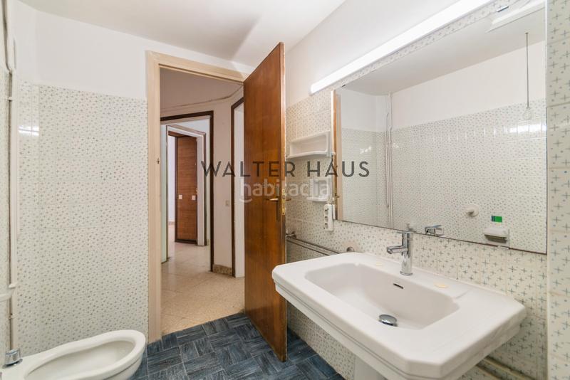 Foto ad35c1f5-58c0-41e9-ae78-2c2f84fe1318. Appartamento con camino riscaldamento parcheggio in Barcelona