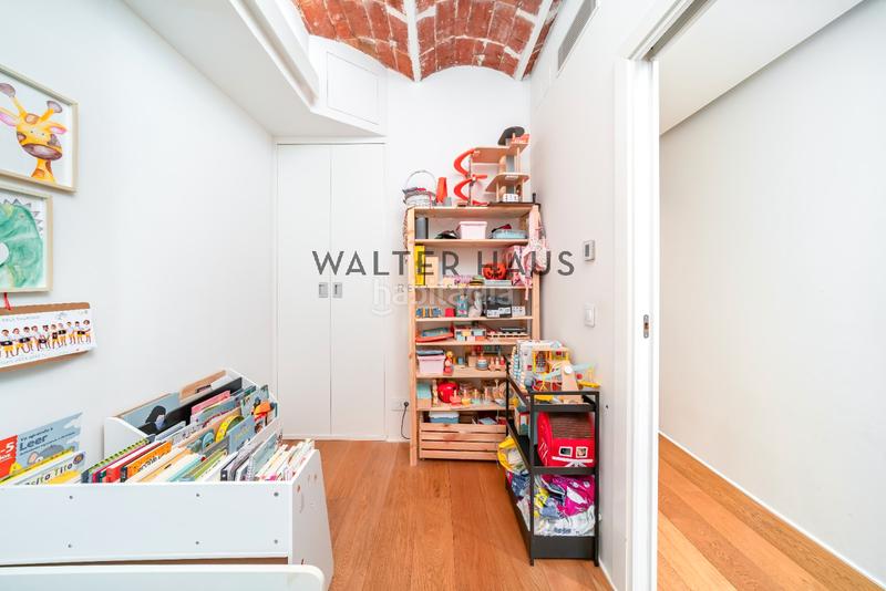 Foto ac9c7aa2-b8c6-49e2-92b3-9377e94deb49. Pis amb calefacció aparcament a St. Pere - Sta. Caterina - El Born Barcelona