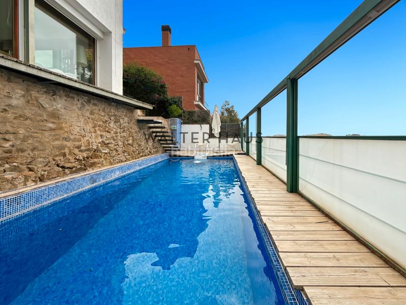 Foto eea1d2a8-8872-4449-b88a-4ee03227087c. Affitto casa con camino riscaldamento piscina in Sant Genís dels Agudells Barcelona