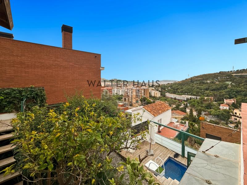 Foto 3cf06a56-5812-4d78-a093-fb358cdeec24. Lloguer casa amb xemeneia calefacció piscina a Sant Genís dels Agudells Barcelona