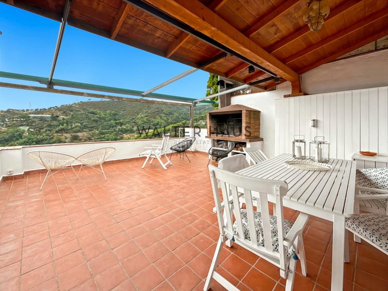 Foto d8bc1f64-70a5-4434-9b11-24046bb69af2. Miete haus mit kamin heizung pool in Sant Genís dels Agudells Barcelona