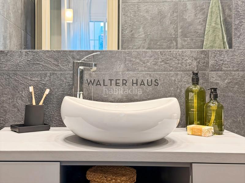 Foto 39b3af41-1d1c-4942-83c1-959e56aef852. Lloguer casa amb aparcament a Vila de Gràcia Barcelona