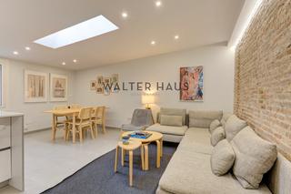 Appartement  Carrer d'avinyó. Ático reformado en venta en el barrio gótico, barcelona