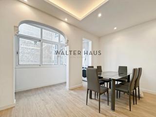 Miete Etagenwohnung  Carrer de rocafort. Piso en alquiler en l'eixample, barcelona