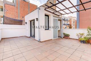 Maison  Carrer de ca l'alegre de dalt. Casa a reformar en venta en gracia, barcelona