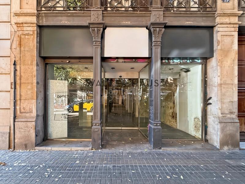 Foto ea4f9710-93a3-48ee-a7c2-5cf9dbd879d6. Lloguer local comercial a carrer del bruc 19 a Dreta de l´Eixample Barcelona