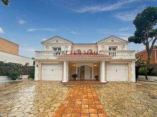 Rent House  Carrer de cunit. Casa en alquiler en gavà mar, barcelona