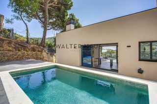 Casa in Carrer del puig brull 87. Casa elegante a estrenar, santa cristina de aro