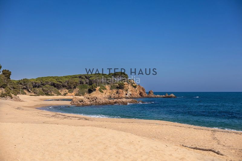 Foto 14956773-90ee-4a88-ba8d-ce5863131887. Casa adossada amb aparcament piscina a Lloret Blau - La Creu de Lloret Lloret de Mar
