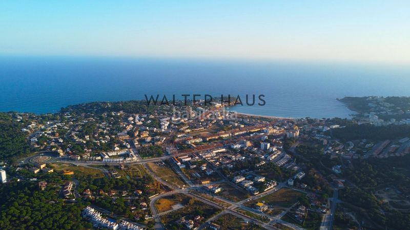 Foto 31306879-0119-4d86-bcdb-ea4832101292. Casa adossada amb aparcament piscina a Lloret Blau - La Creu de Lloret Lloret de Mar