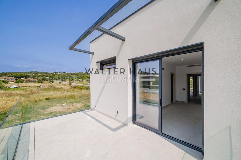 Foto 5d0ea83a-6f5a-4dbe-996f-eaa0c7b4a73a. Casa adossada amb aparcament piscina a Lloret Blau - La Creu de Lloret Lloret de Mar