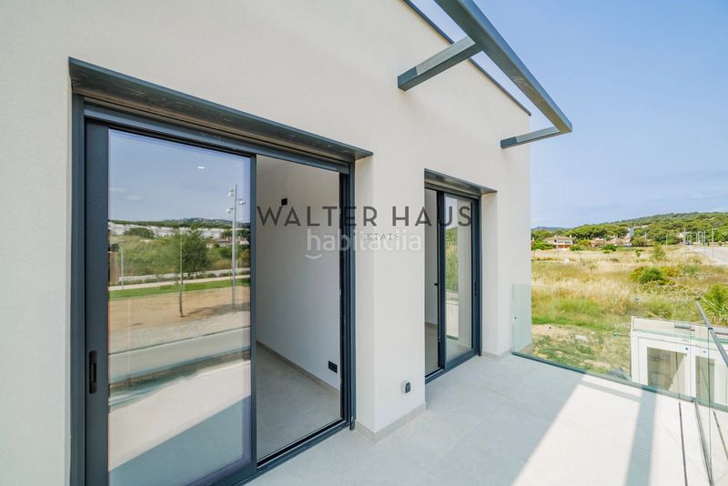 Foto fe6795ed-eb0e-43dd-b257-781f49207eb4. Casa adossada amb aparcament piscina a Lloret Blau - La Creu de Lloret Lloret de Mar