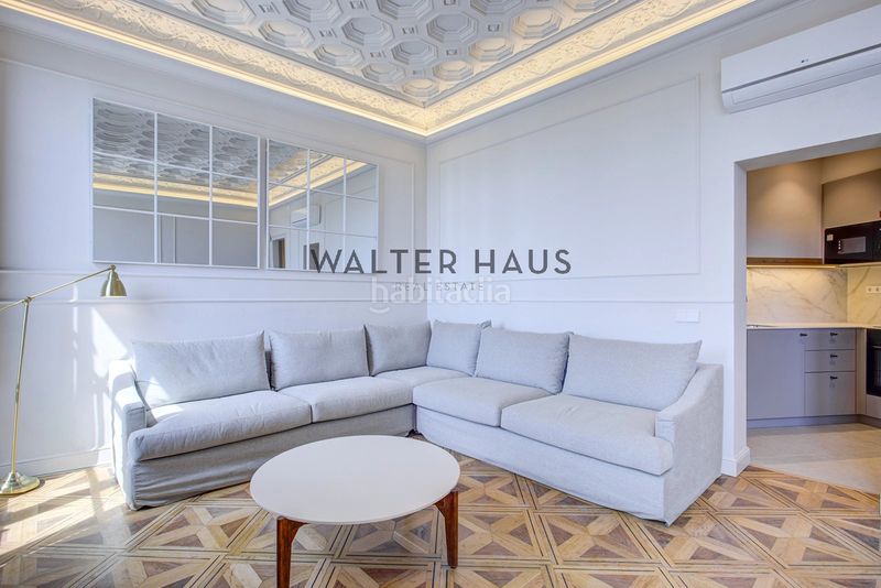 Foto 27e303db-3a22-41f4-8db0-d20268c9ab49. Pis amb piscina a St. Pere - Sta. Caterina - El Born Barcelona