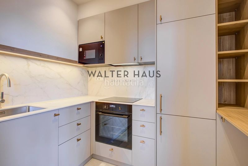 Foto 5b208f90-973a-4291-acbc-9cd01d68f2df. Pis amb piscina a St. Pere - Sta. Caterina - El Born Barcelona