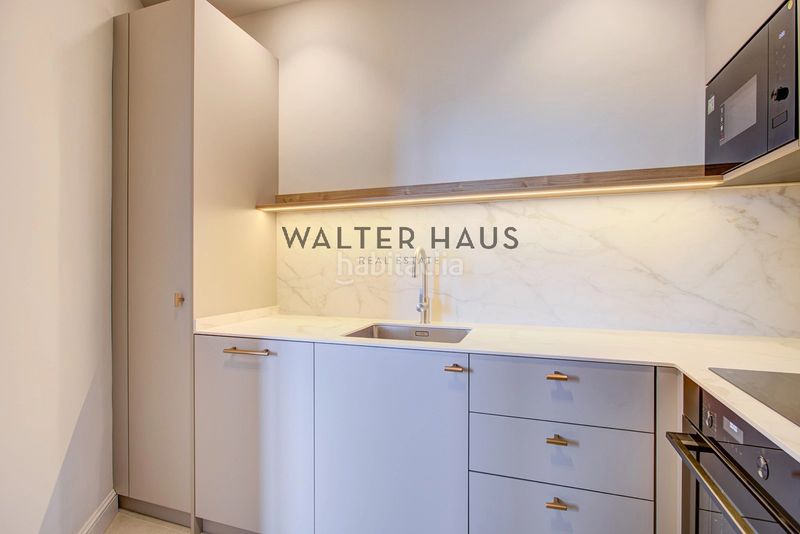 Foto bb92e671-201d-4ec9-aefa-1760112e2e26. Pis amb piscina a St. Pere - Sta. Caterina - El Born Barcelona