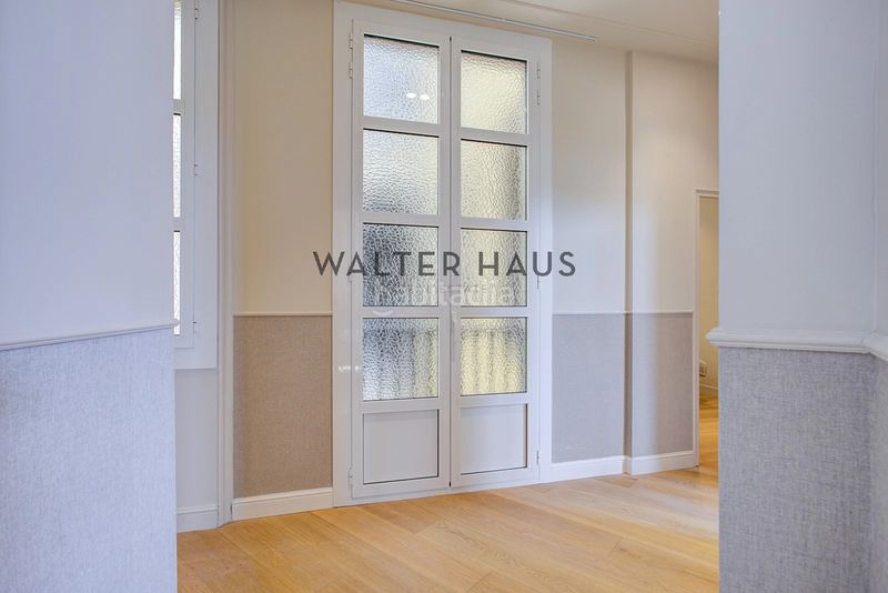 Foto e86d2c1a-67df-44f2-9d4e-389c95b70f35. Pis amb piscina a St. Pere - Sta. Caterina - El Born Barcelona