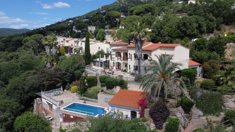 Foto 49f764f0-607b-4d63-bbfa-2731ee0d38e5. Xalet amb aparcament piscina a Cabanyes-Mas Ambrós-Mas Pallí Calonge