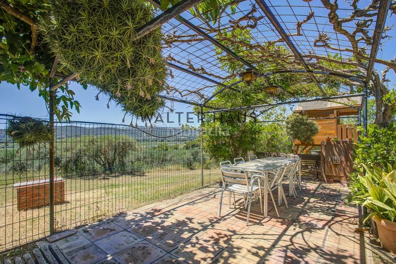 Foto a60dc528-d62c-4442-bc86-3d8bb1440bad. Masia amb xemeneia aparcament piscina a Puig Ses Forques - Torre Colomina Sant Antoni de Calonge