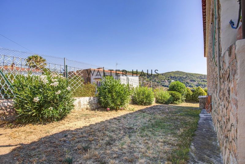 Foto 7119f451-1805-4576-90f8-fc2e81f17c98. Casa amb xemeneia a Vall-llobrega