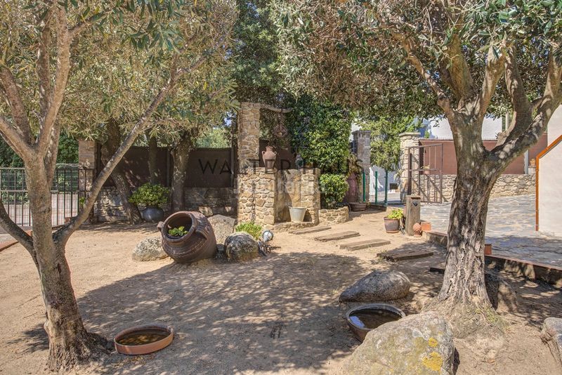 Foto 9be94d8b-2221-450a-b317-c55bbb5f91b8. Casa amb xemeneia a Vall-llobrega