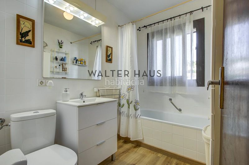 Foto e63c6112-7f7f-4318-9b18-982ba2bf82c7. Casa amb xemeneia a Vall-llobrega