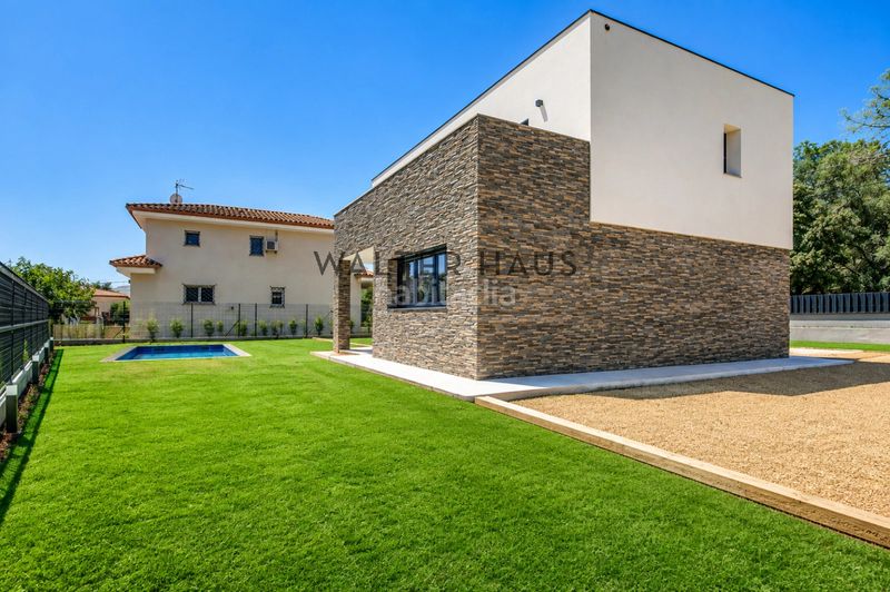 Foto f3272f6d-a2db-443c-bf61-c3e98580898f. Casa amb aparcament piscina a Cabanyes-Mas Ambrós-Mas Pallí Calonge