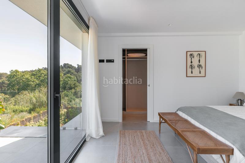 Foto 6e6e5744-2698-410b-a247-dd40fd9ae0fc. Promoción Villas Bellaterra en Bellaterra. Edificio viviendas de obra nueva