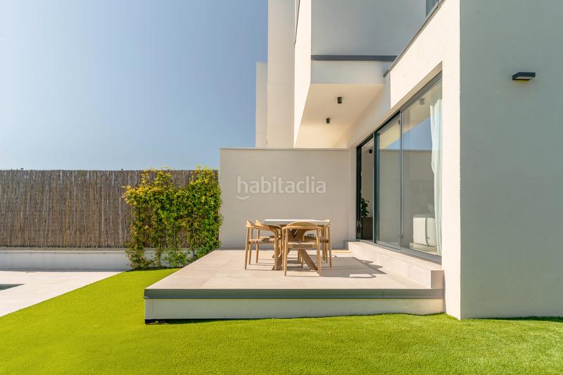 Foto 8cb724cc-8cd2-4f41-a6a1-e1e7510d68ef. Promoción Villas Bellaterra en Bellaterra. Edificio viviendas de obra nueva