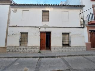 Casa  Calle maestro daniel carrasco. Casa en bujalance