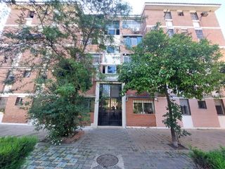 Flat  Calle algeciras. Planta baja para reformar a su gusto