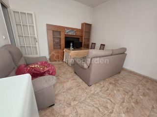 Rent Flat  Calle alcalde sanz noguer. Alquiler para estudiantes