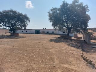 Finca rústica a Fuente Obejuna. Finca a pie de carretera en argallón - fuente obejuna