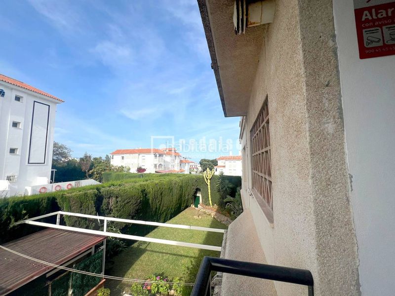 Foto ec7a92c8-85d4-4e09-93c2-8bbf73f7294c. Piso en El Pinillo Torremolinos