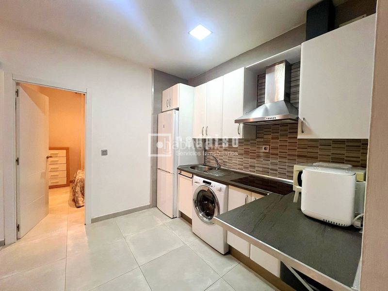 Foto fe43344e-1547-41c8-90bb-71378674371f. Piso en La Carihuela - Los Nidos Torremolinos