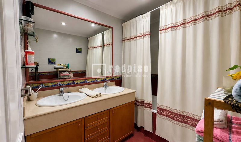 Foto c2f8c341-d1ef-42f7-9ff8-d22635f85fcf. Casa amb piscina a El Pinillo Torremolinos