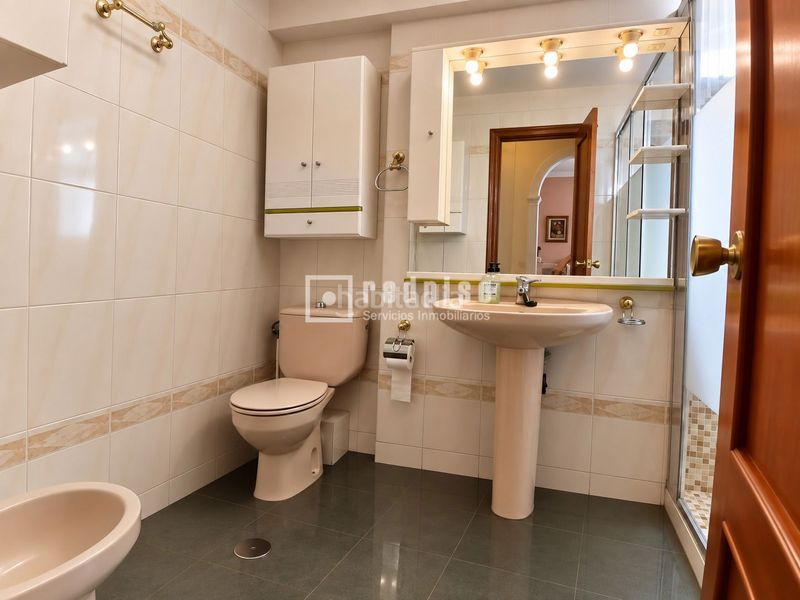 Foto c2f7add2-7224-474d-a19a-571285e31053. Piso en La Carihuela - Los Nidos Torremolinos